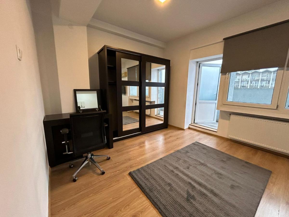 Elegant City Center Apartment Bukarest Exterior foto