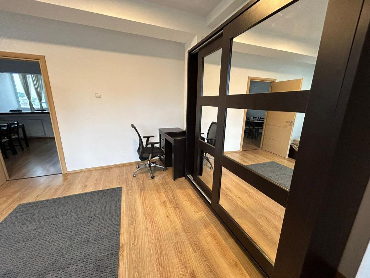 Elegant City Center Apartment Bukarest Exterior foto