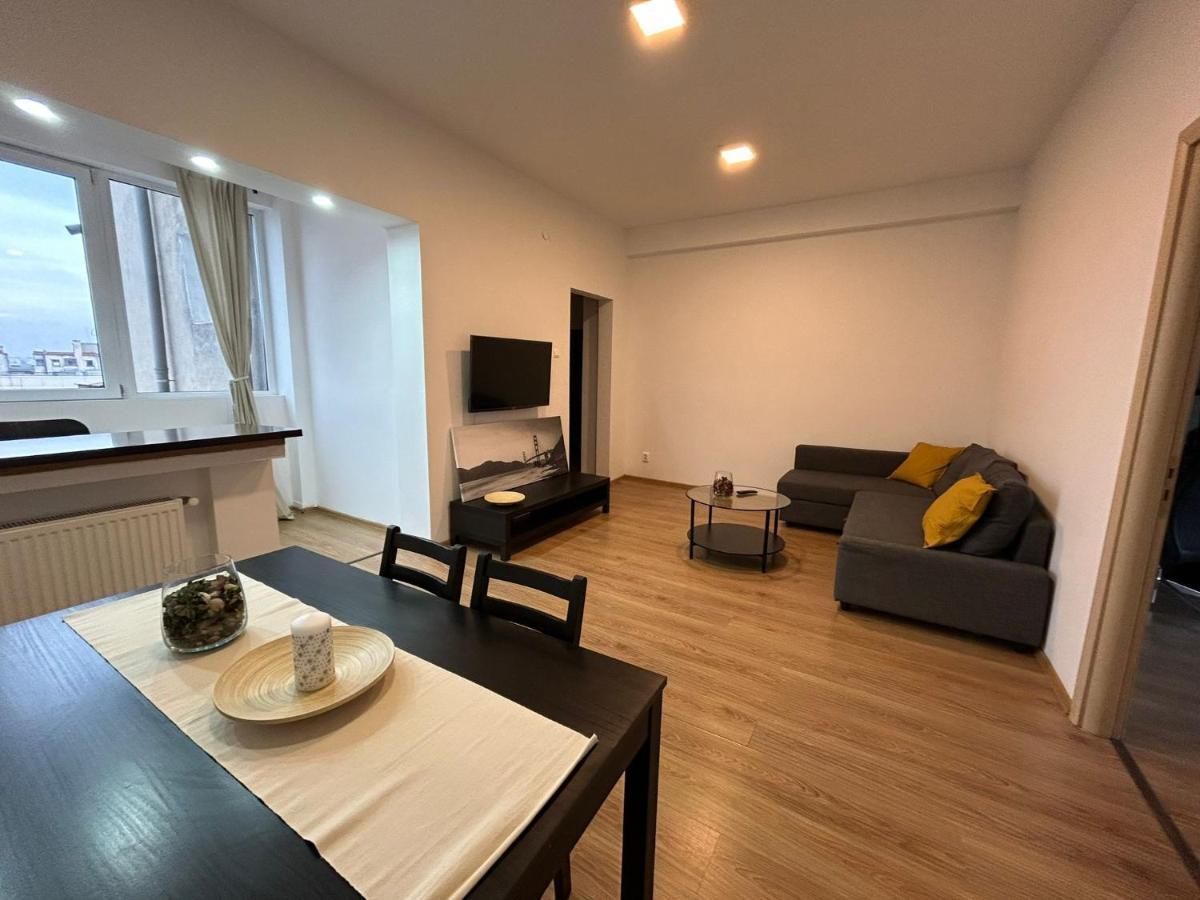 Elegant City Center Apartment Bukarest Exterior foto