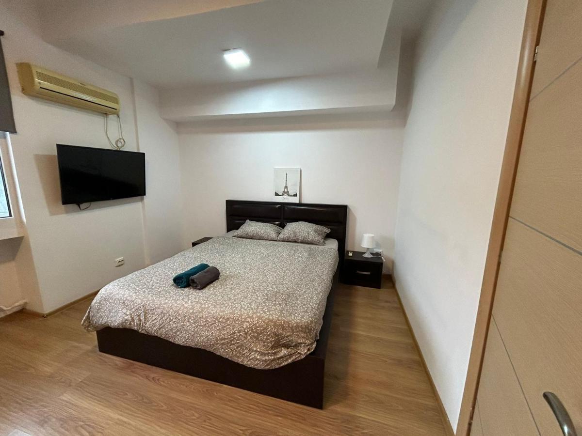 Elegant City Center Apartment Bukarest Exterior foto